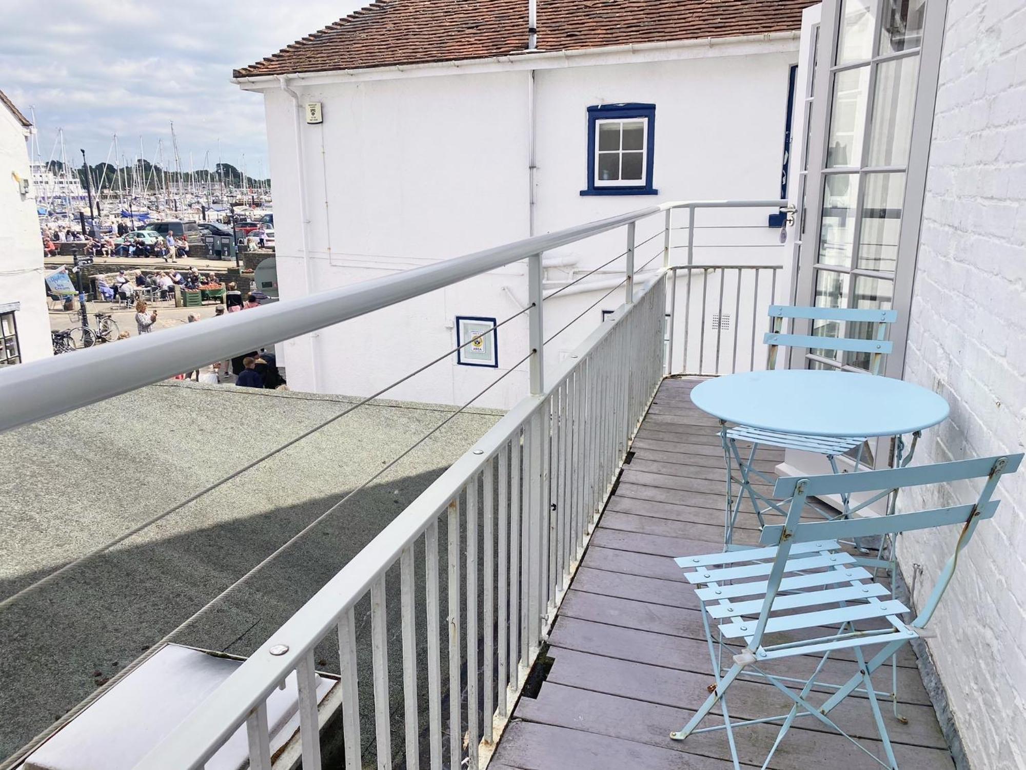 Stylish Cottage With Quay And River View Lymington Exterior foto