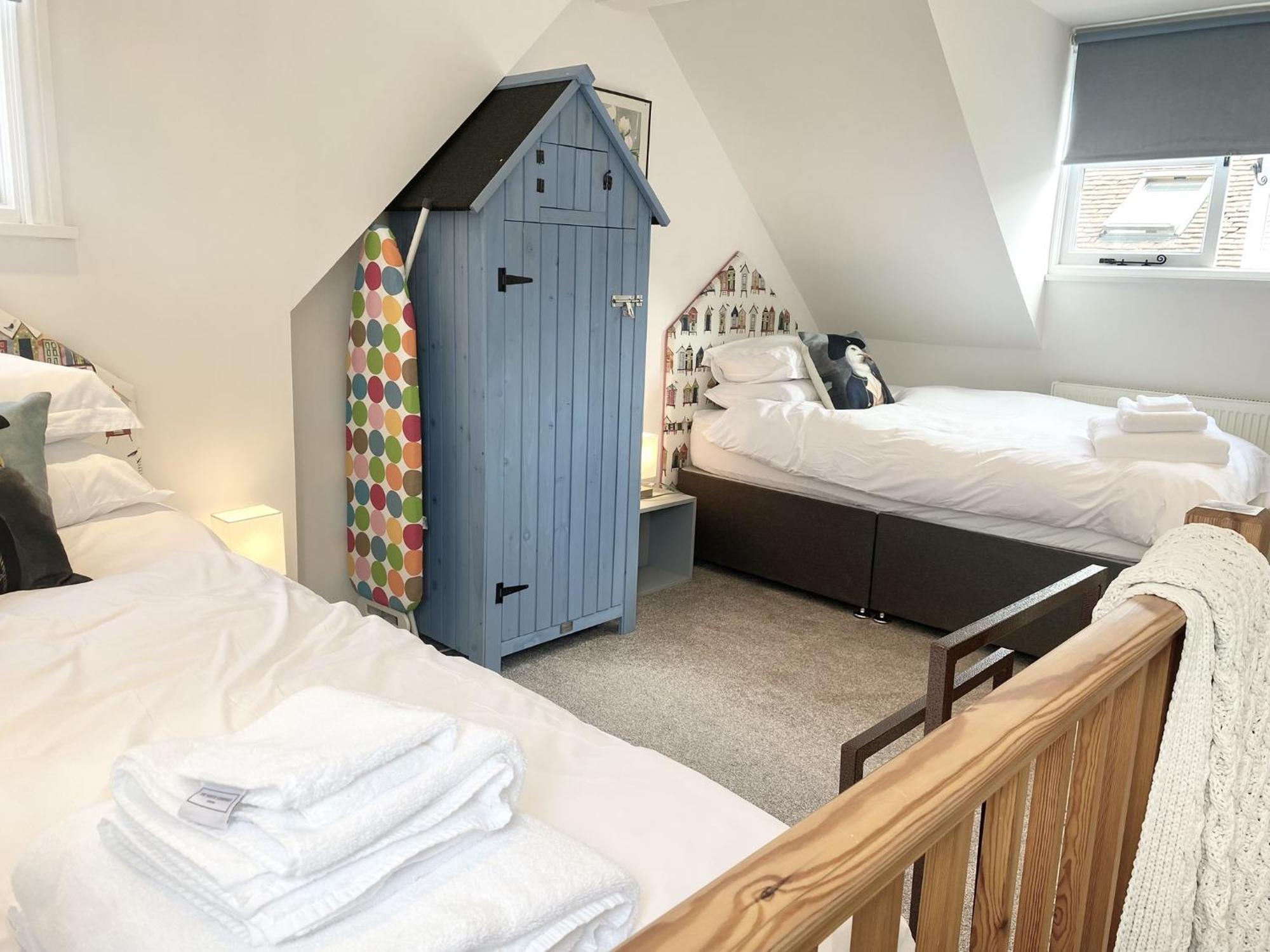 Stylish Cottage With Quay And River View Lymington Exterior foto